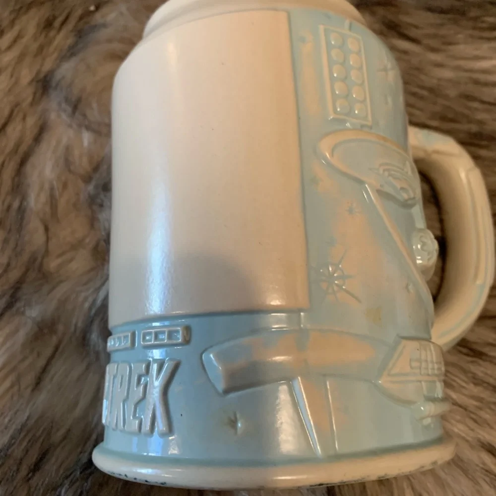 Blue Star Trek ships and insignia mug. - Picture 5 of 10